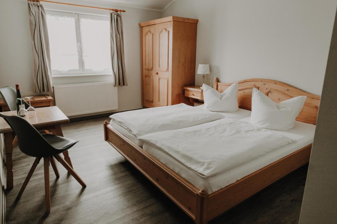 Landhotel Zum Erbgericht Щолпен Екстериор снимка