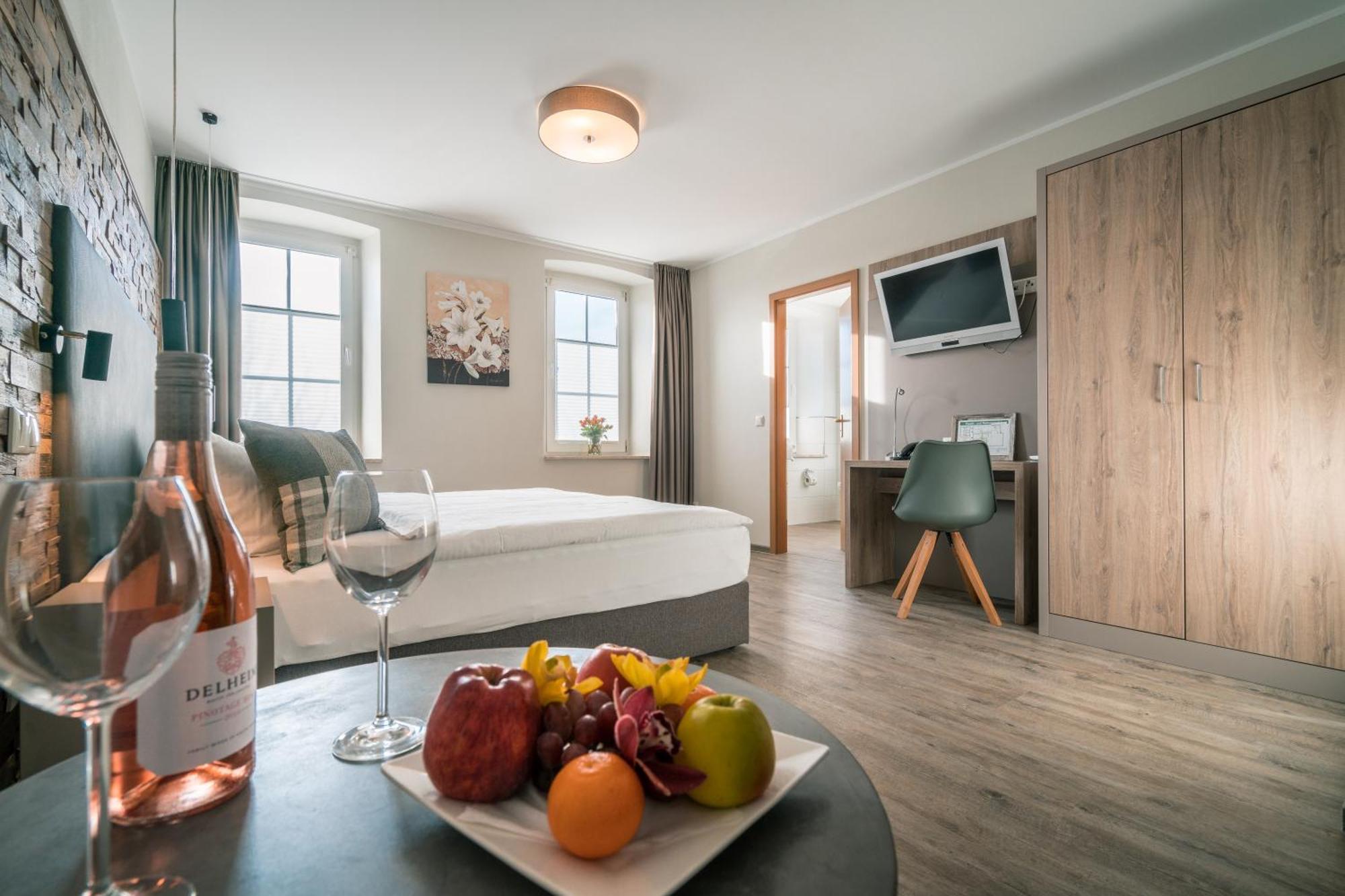 Landhotel Zum Erbgericht Щолпен Екстериор снимка