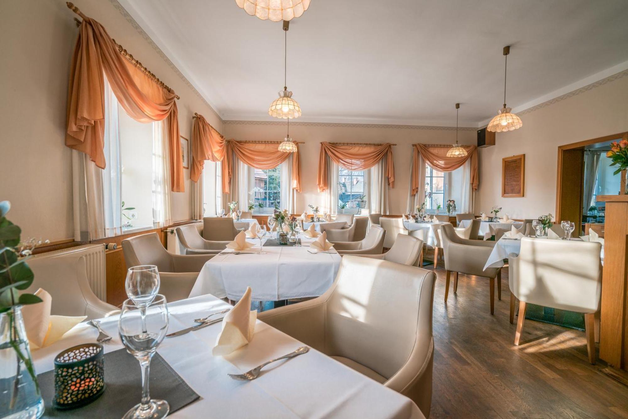 Landhotel Zum Erbgericht Щолпен Екстериор снимка