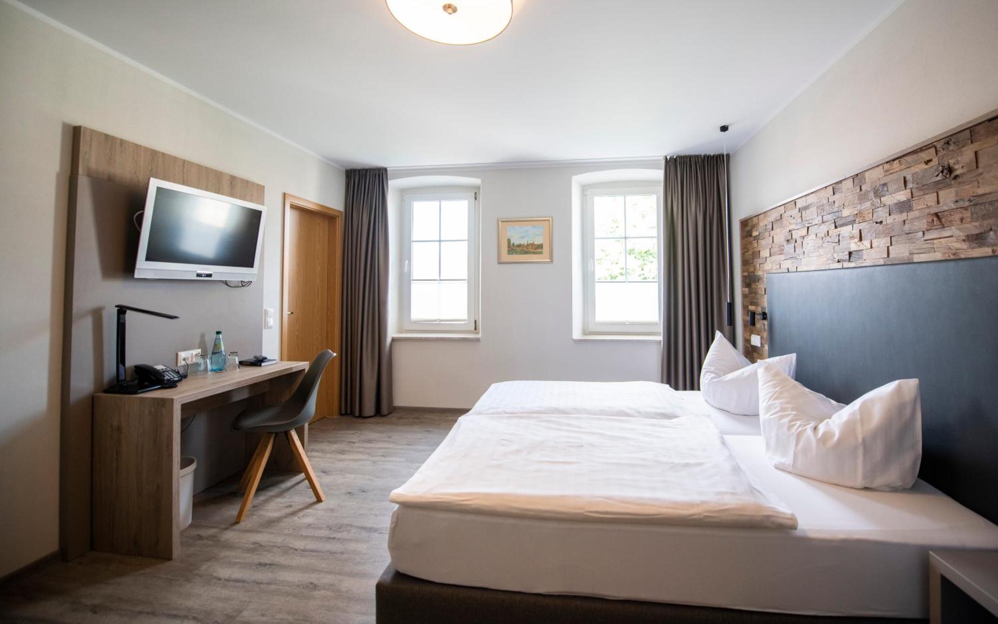 Landhotel Zum Erbgericht Щолпен Екстериор снимка