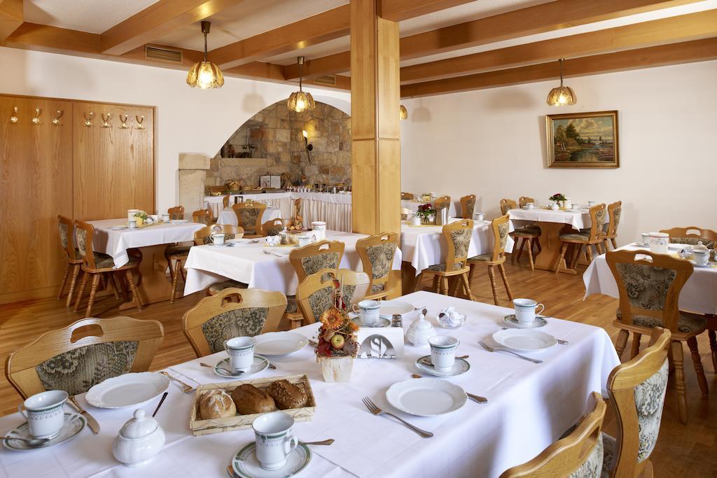 Landhotel Zum Erbgericht Щолпен Екстериор снимка