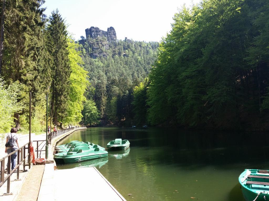 Landhotel Zum Erbgericht Щолпен Екстериор снимка